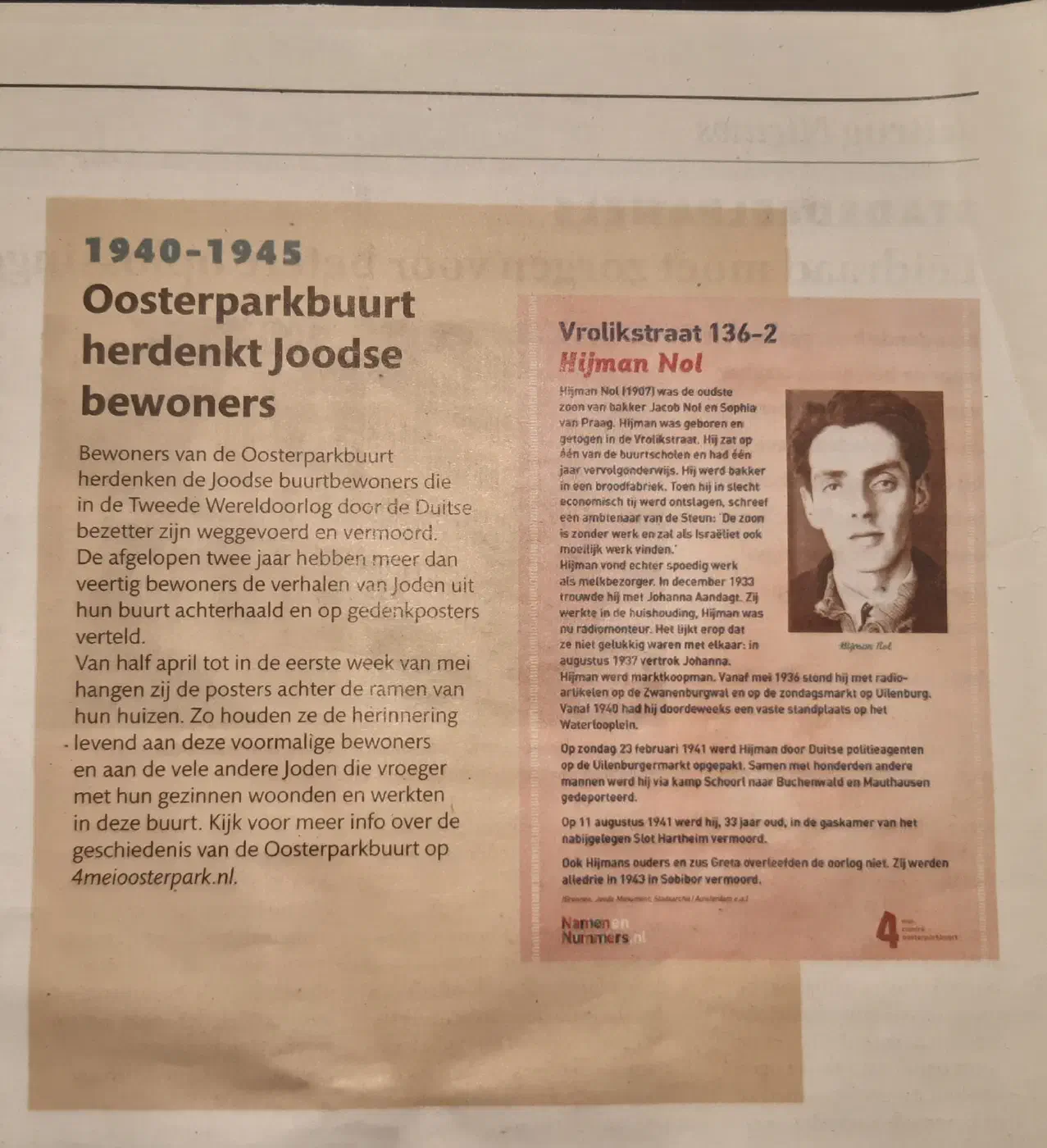 Krantenbericht in De Brug: Oosterparkbuurt herdenkt Joodse bewoners, met poster Hijman Nol